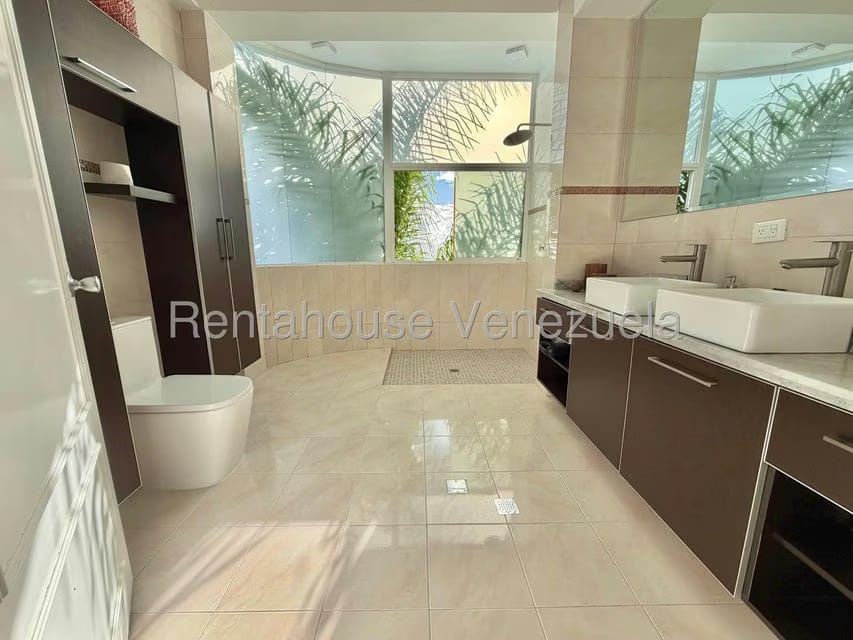 Casa (Multipes Niveles) en Venta en Parque el Retiro, Miranda - 14