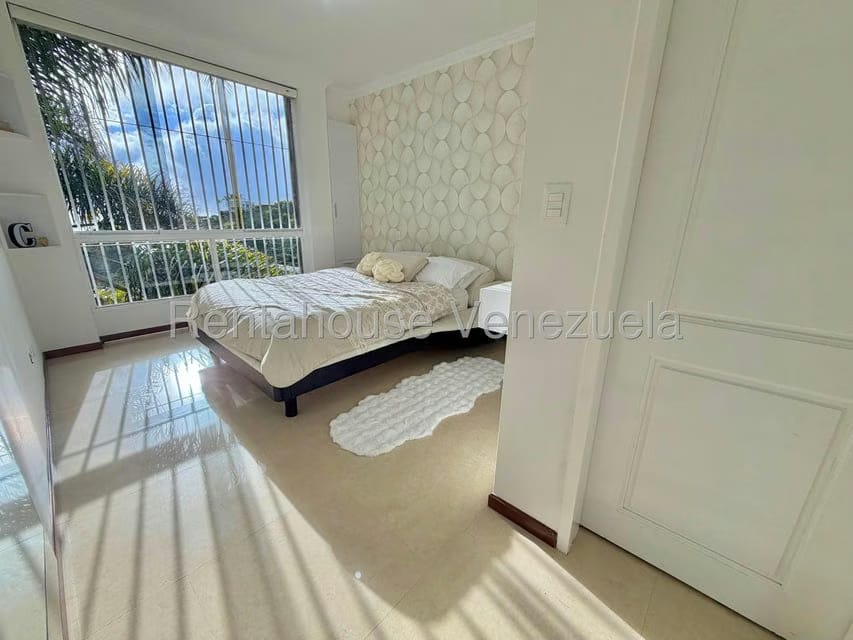 Casa (Multipes Niveles) en Venta en Parque el Retiro, Miranda - 15