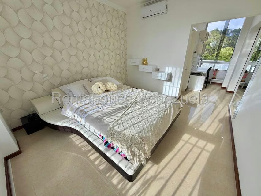 Casa (Multipes Niveles) en Venta en Parque el Retiro, Miranda - 16