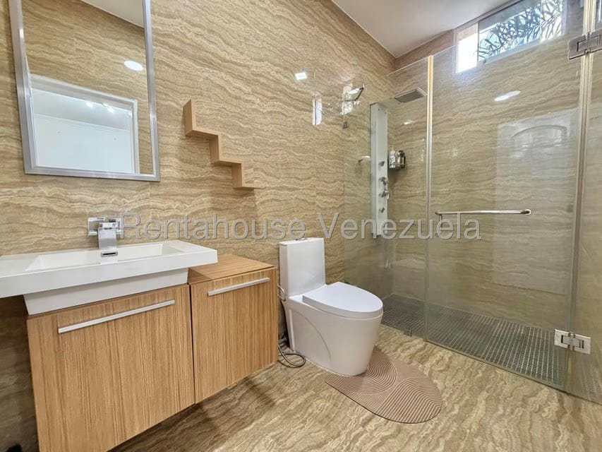 Casa (Multipes Niveles) en Venta en Parque el Retiro, Miranda - 20