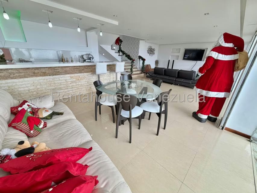 Casa (Multipes Niveles) en Venta en Parque el Retiro, Miranda - 27