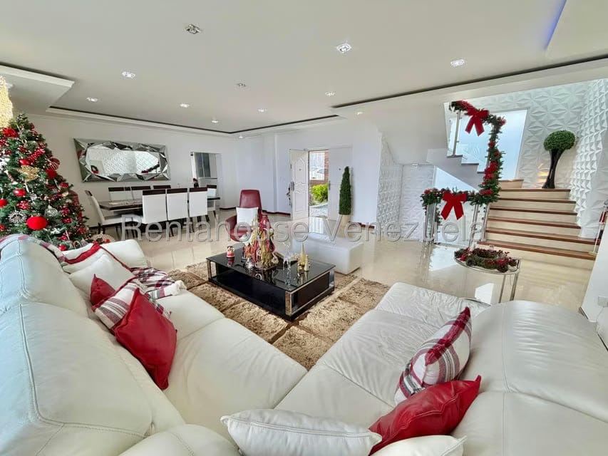 Casa (Multipes Niveles) en Venta en Parque el Retiro, Miranda - 4