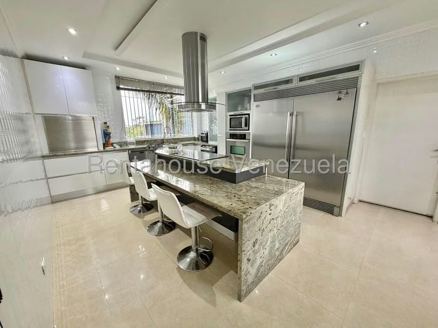 Casa (Multipes Niveles) en Venta en Parque el Retiro, Miranda - 8