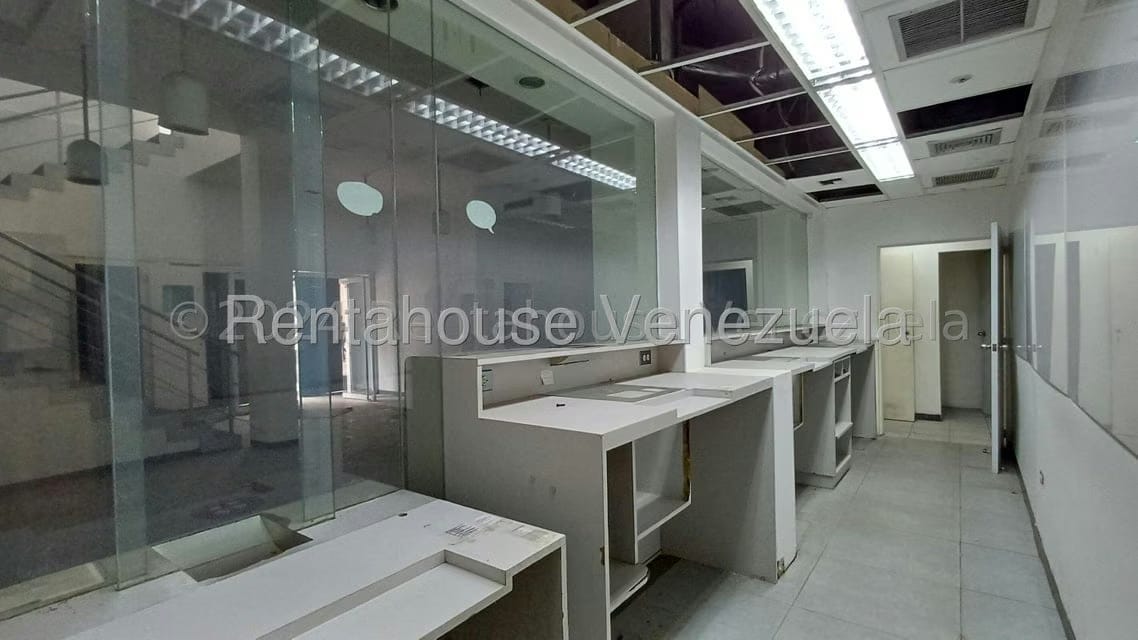 Comercial (Local Comercial) en Alquiler en Parroquia La Candelaria, Distrito Metropolitano - 12