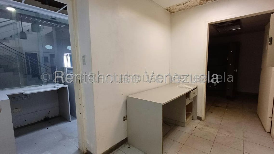 Comercial (Local Comercial) en Alquiler en Parroquia La Candelaria, Distrito Metropolitano - 15