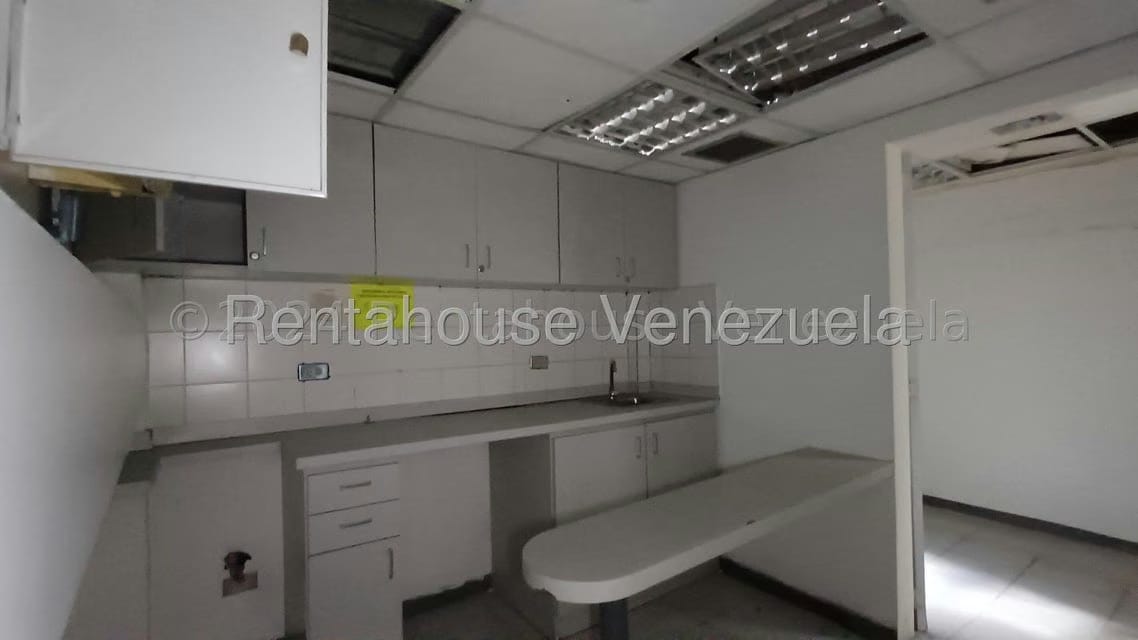 Comercial (Local Comercial) en Alquiler en Parroquia La Candelaria, Distrito Metropolitano - 23