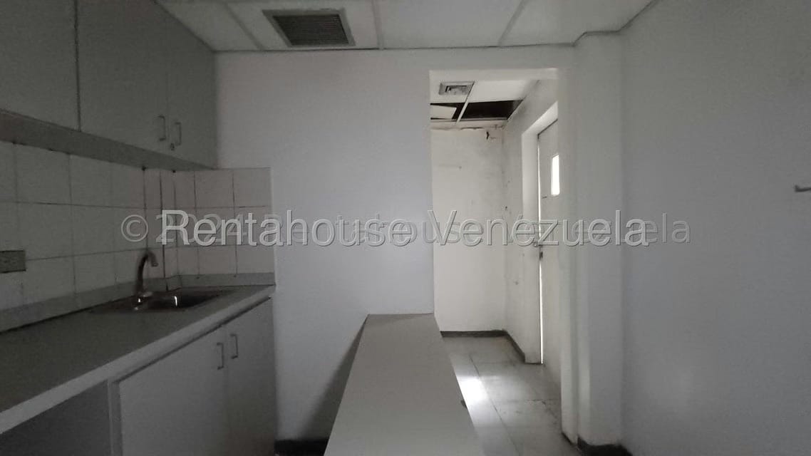 Comercial (Local Comercial) en Alquiler en Parroquia La Candelaria, Distrito Metropolitano - 24