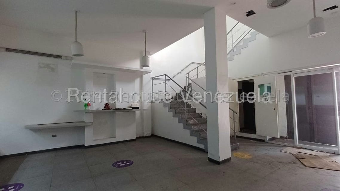Comercial (Local Comercial) en Alquiler en Parroquia La Candelaria, Distrito Metropolitano - 8