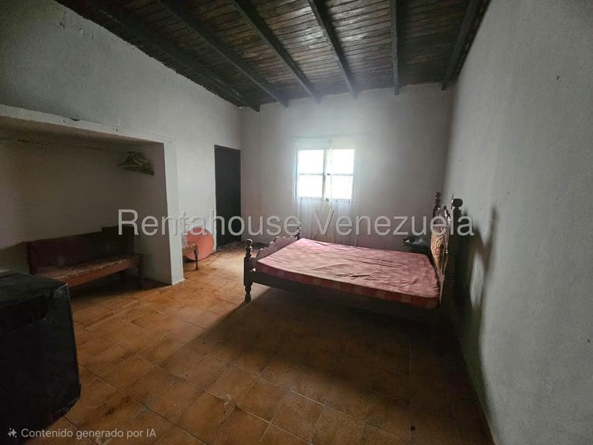 Casa (1 Nivel) en Venta en Avenida Principal Cecilio Acosta, Miranda - 11