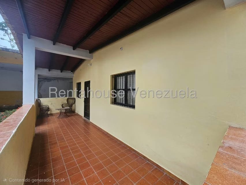 Casa (1 Nivel) en Venta en Avenida Principal Cecilio Acosta, Miranda - 3