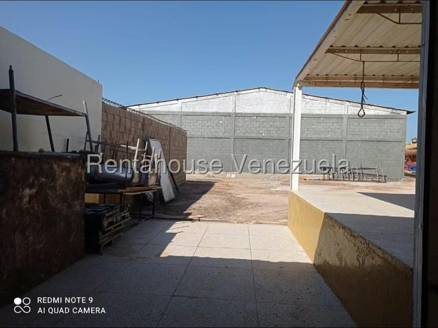 Terreno (Industrial) en Venta en El Bajo, Zulia - 2