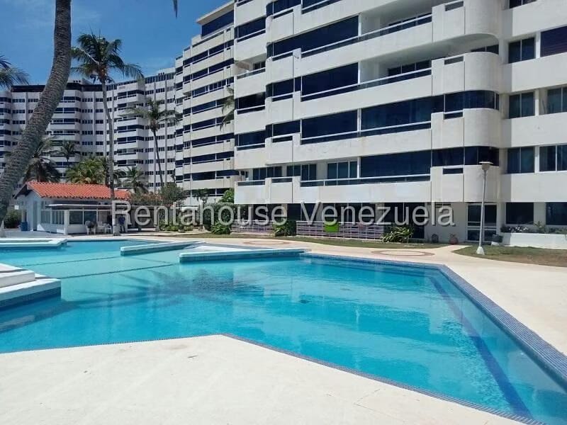 Apartamento (1 Nivel) en Venta en Avenida Bolivar, Nueva Esparta - 2
