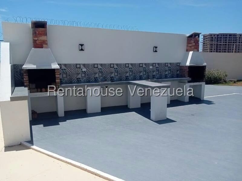 Apartamento (1 Nivel) en Venta en Avenida Bolivar, Nueva Esparta - 39