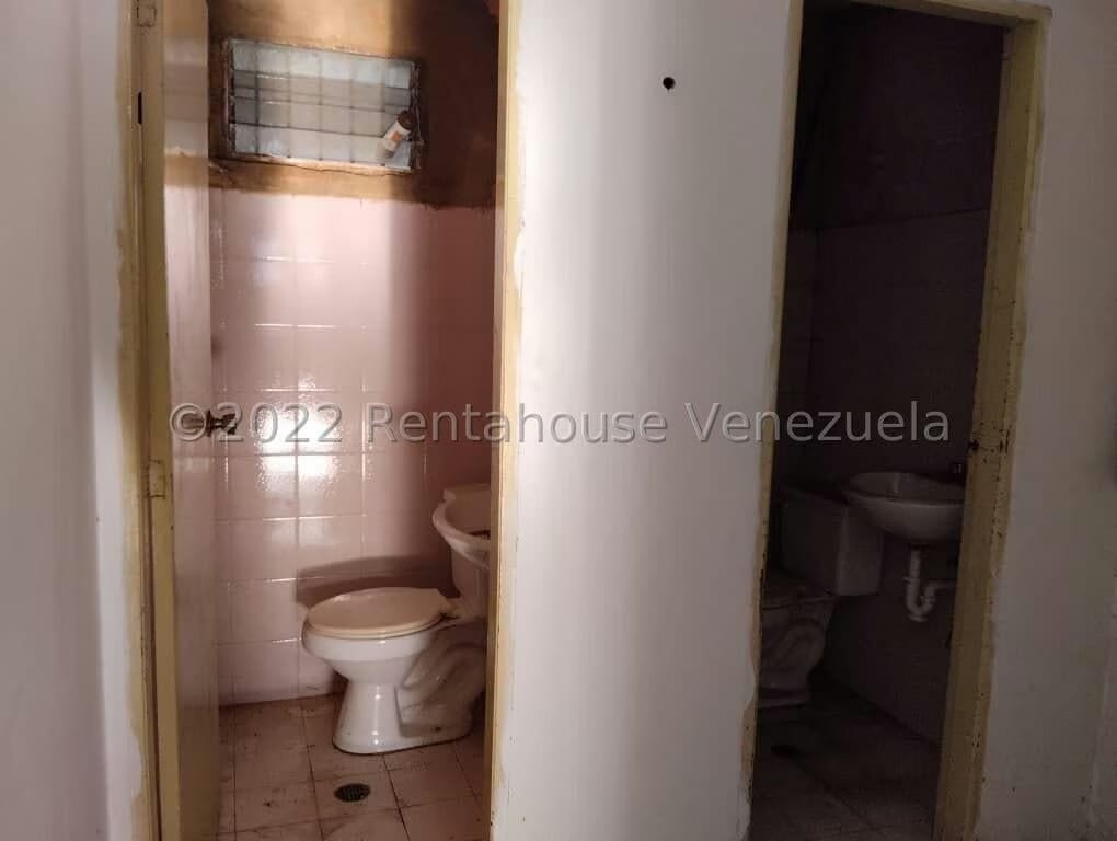 23-13934 Venta de Local en Av Goajira..KB - 3