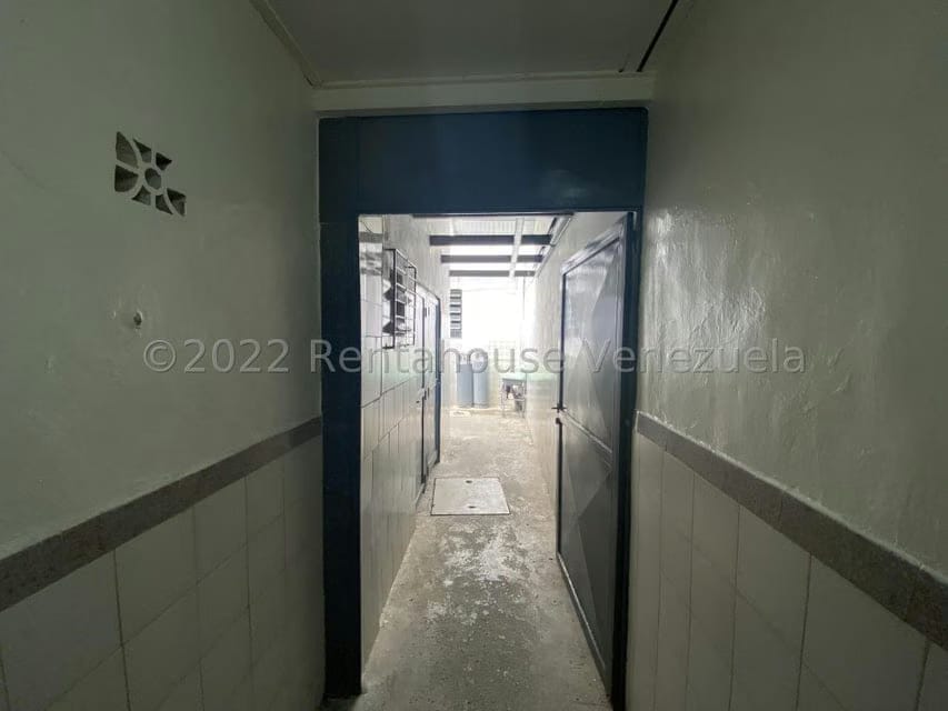 Comercial (Galpon - Deposito) en Alquiler en Parroquia Altagracia, Distrito Metropolitano - 2