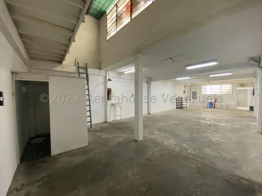 Comercial (Galpon - Deposito) en Alquiler en Parroquia Altagracia, Distrito Metropolitano - 8
