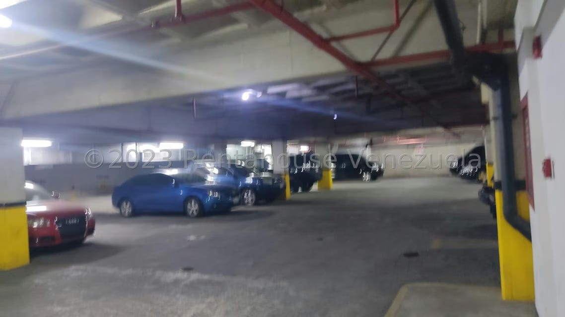 Comercial (Local Comercial) en Venta en El Rosal, Distrito Metropolitano - 13