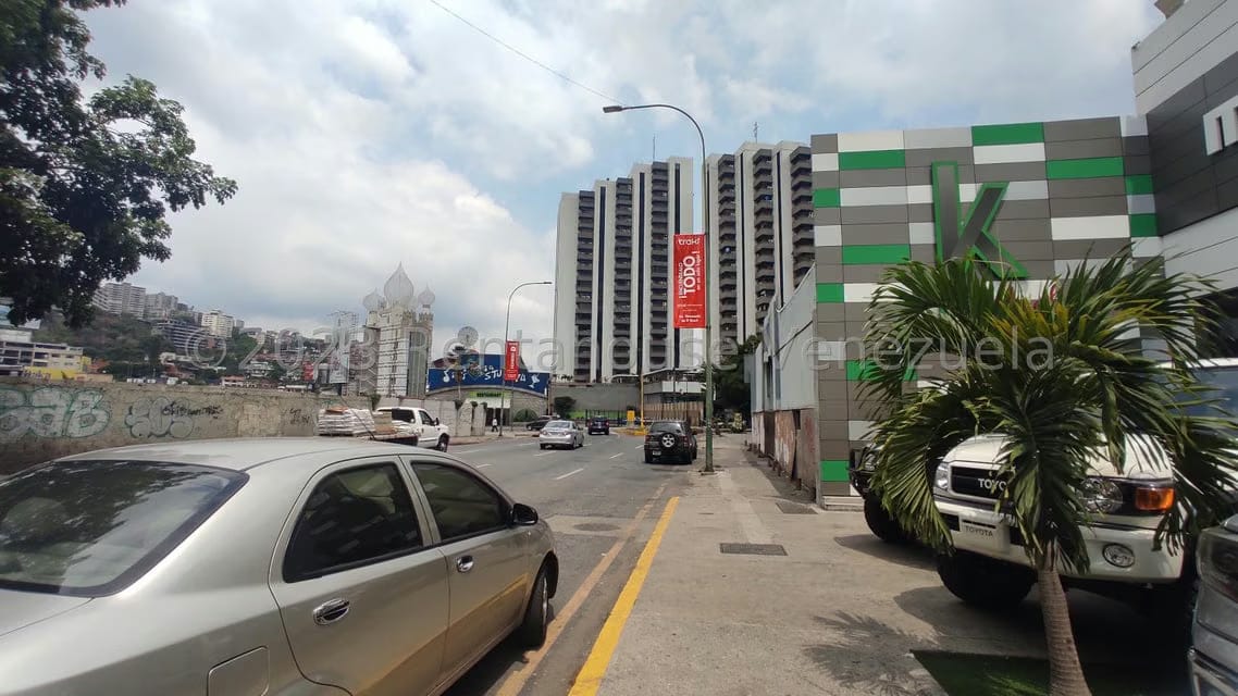 Comercial (Local Comercial) en Venta en El Rosal, Distrito Metropolitano - 16