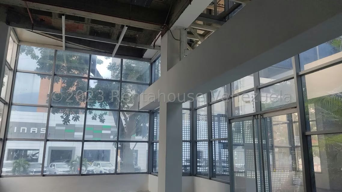 Comercial (Local Comercial) en Venta en El Rosal, Distrito Metropolitano - 3