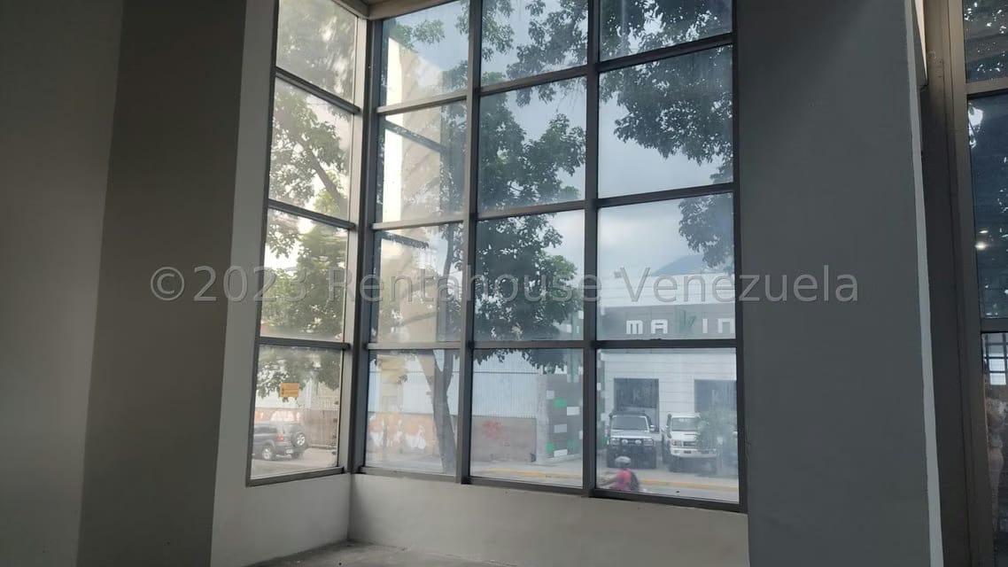 Comercial (Local Comercial) en Venta en El Rosal, Distrito Metropolitano - 5