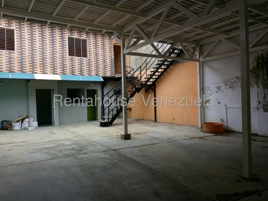 Comercial (Galpon - Deposito) en Alquiler en La Candelaria, Carabobo - 3