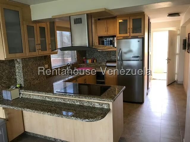 Apartamento (1 Nivel) en Venta en Carenero, Miranda - 2