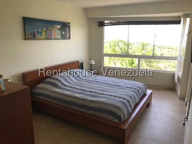 Apartamento (1 Nivel) en Venta en Carenero, Miranda - 4