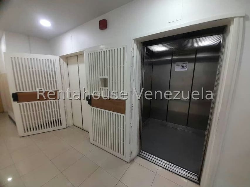 Comercial (Oficina) en Venta en Bello Monte, Distrito Metropolitano - 13