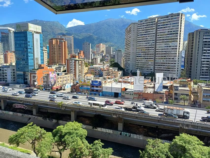 Comercial (Oficina) en Venta en Bello Monte, Distrito Metropolitano - 45