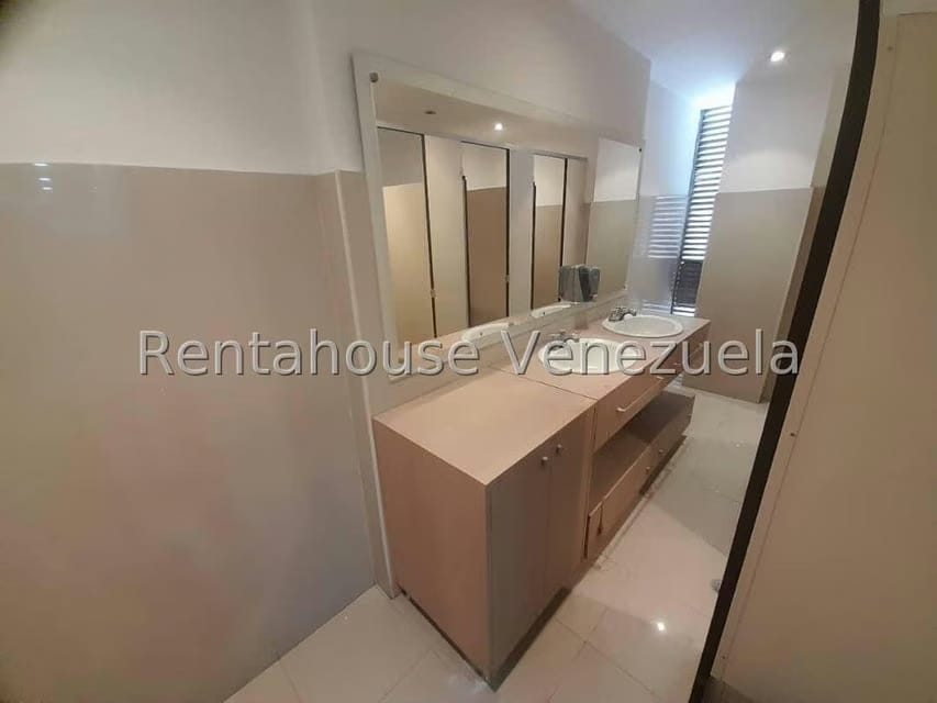 Comercial (Oficina) en Venta en Bello Monte, Distrito Metropolitano - 93