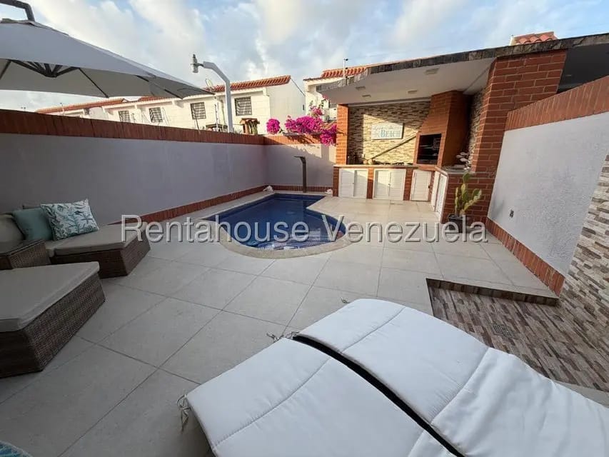 Townhouse (1 Nivel) en Venta en Flamingo, Falcon - 3