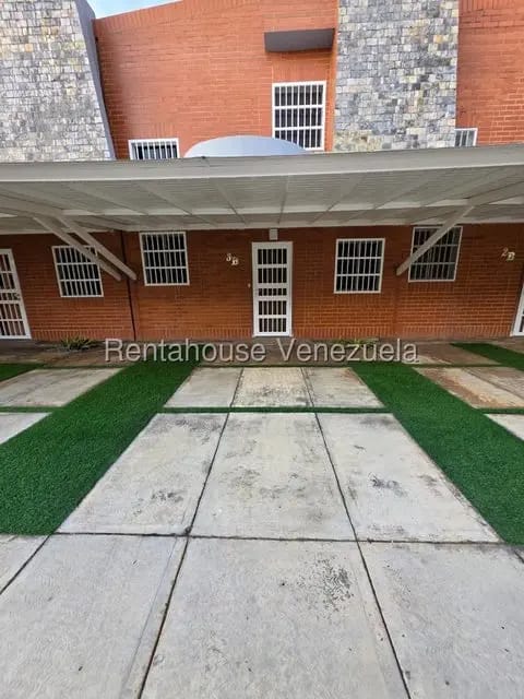 Townhouse (1 Nivel) en Venta en Flamingo, Falcon - 34