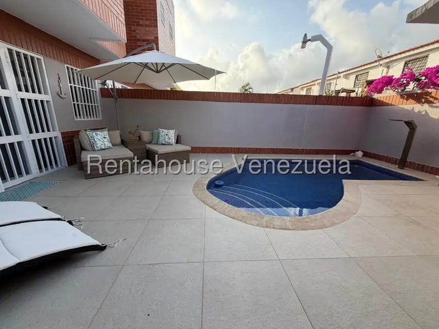 Townhouse (1 Nivel) en Venta en Flamingo, Falcon - 5