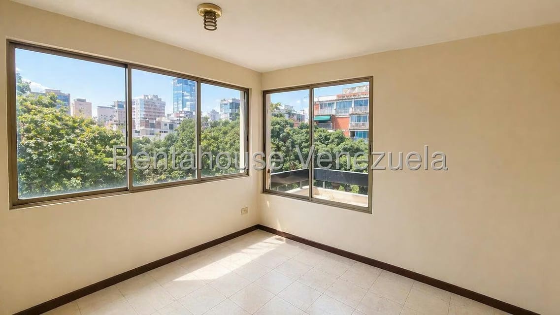 Apartamento (1 Nivel) en Venta en La Campiña, Distrito Metropolitano - 3