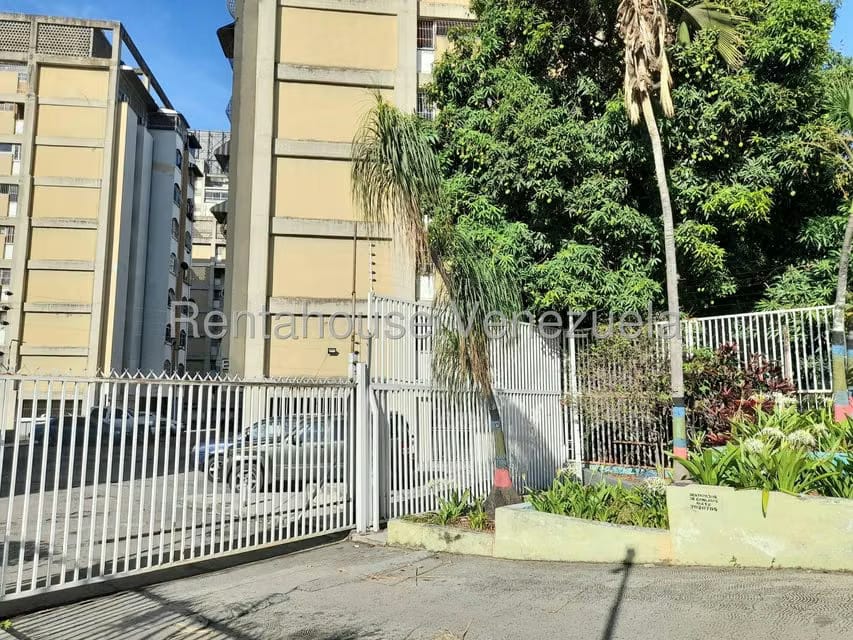 Apartamento (1 Nivel) en Alquiler en Valle Abajo, Distrito Metropolitano