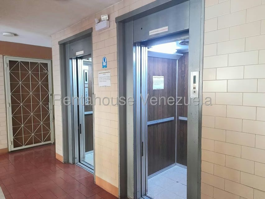 Apartamento (1 Nivel) en Alquiler en Valle Abajo, Distrito Metropolitano - 5