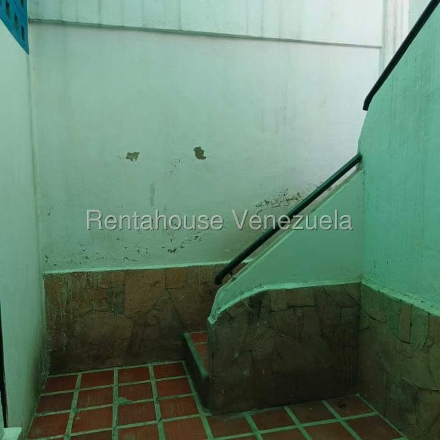 Casa (Duplex) en Venta en El Paraiso, Distrito Metropolitano - 25