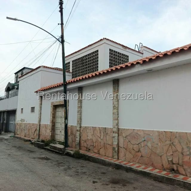 Casa (Duplex) en Venta en El Paraiso, Distrito Metropolitano - 50