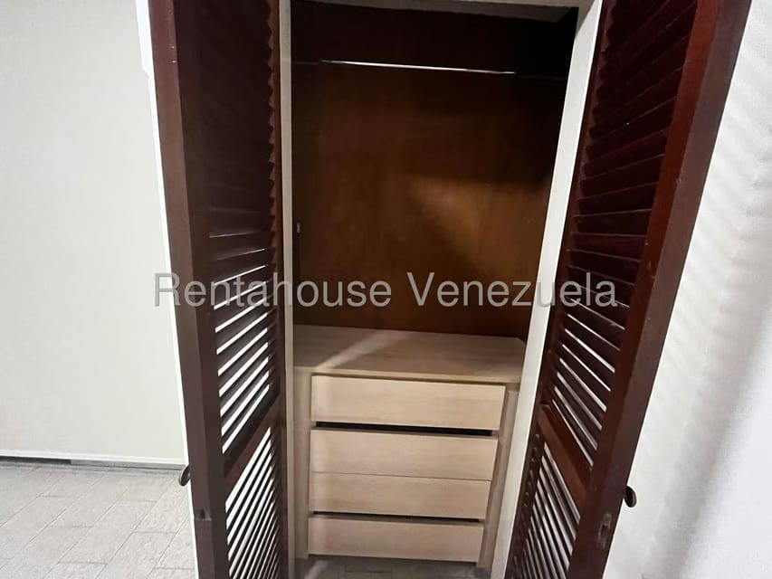 Apartamento (1 Nivel) en Alquiler en Altamira, Distrito Metropolitano - 12