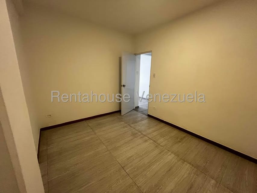 Apartamento (1 Nivel) en Alquiler en Altamira, Distrito Metropolitano - 19