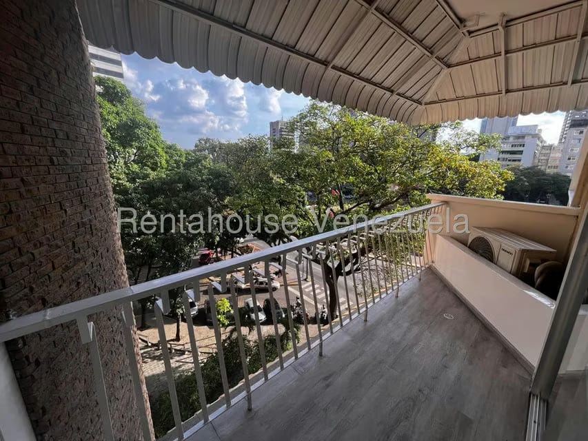 Apartamento (1 Nivel) en Alquiler en Altamira, Distrito Metropolitano - 20