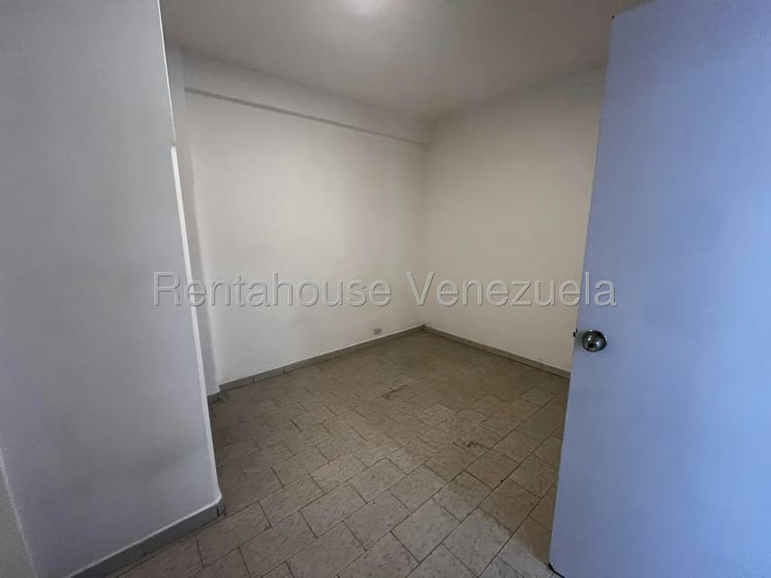 Apartamento (1 Nivel) en Alquiler en Altamira, Distrito Metropolitano - 10