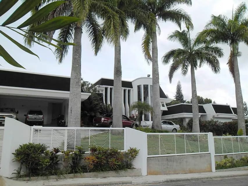 Casa (Multipes Niveles) en Venta en La Lagunita Country Club, Distrito Metropolitano - 2