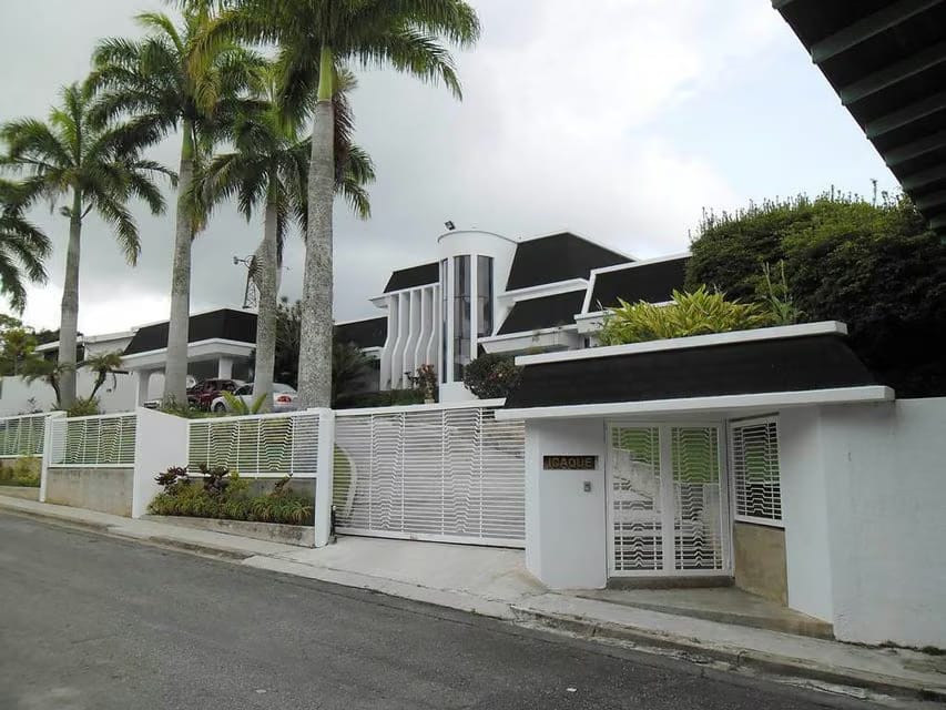 Casa (Multipes Niveles) en Venta en La Lagunita Country Club, Distrito Metropolitano - 3