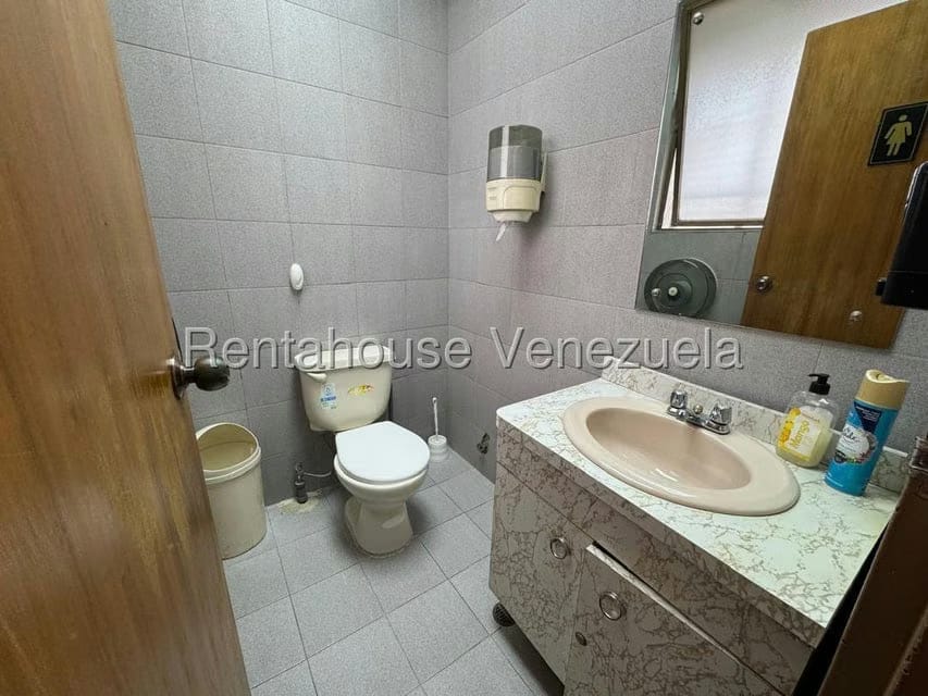 Comercial (Oficina) en Alquiler en La California Sur, Distrito Metropolitano - 13