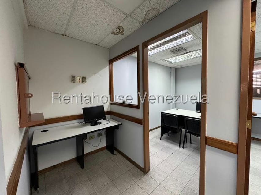 Comercial (Oficina) en Alquiler en La California Sur, Distrito Metropolitano - 4