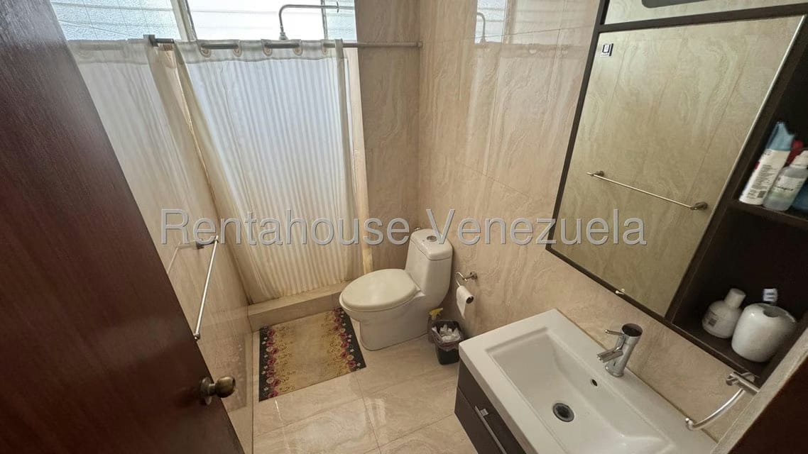 Apartamento (1 Nivel) en Venta en Chuao, Distrito Metropolitano - 13