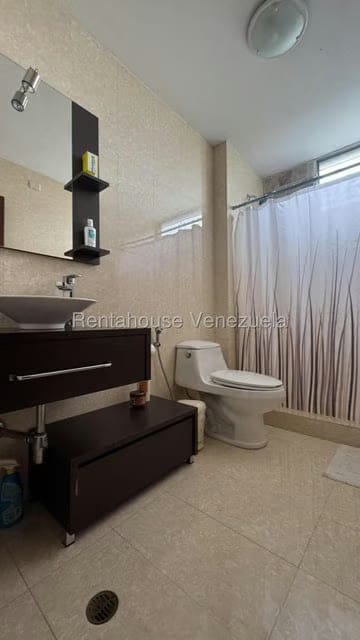 Apartamento (1 Nivel) en Venta en Chuao, Distrito Metropolitano - 15