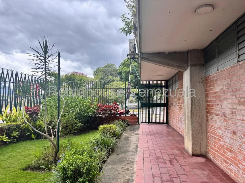 Apartamento (1 Nivel) en Venta en Chuao, Distrito Metropolitano - 27