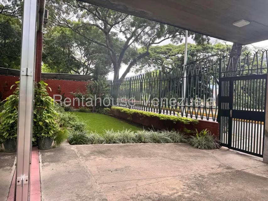 Apartamento (1 Nivel) en Venta en Chuao, Distrito Metropolitano - 28